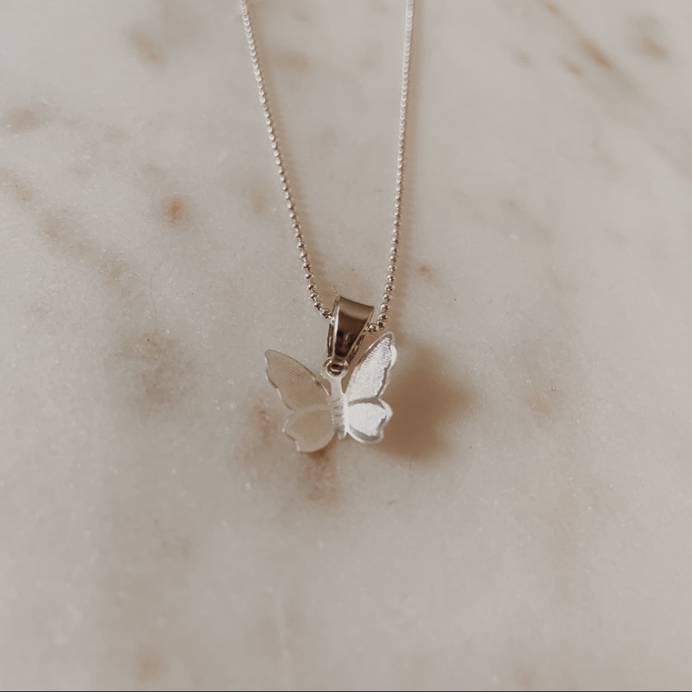 r e s t o c k e d | silver butterfly necklace✨ - Picture 7 of 10